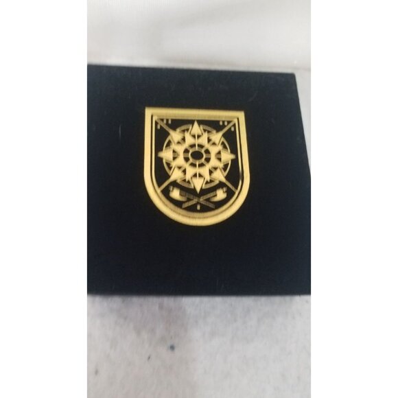 Destiny 2 MMXIX‎ Seal Pin Bungie Rewards Medallion RARE RETIRED - Picture 2 of 5